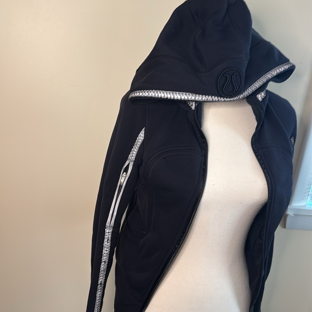 LULULEMON‎ Omega Arms Full Zip Hoodie Sweatshirt Black Women’s Size 4 - Picture 2 of 8